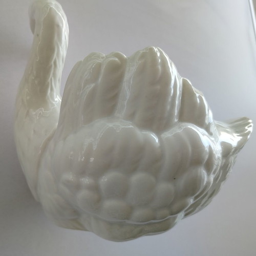 Porcelain decorative swan used, Keramikos
