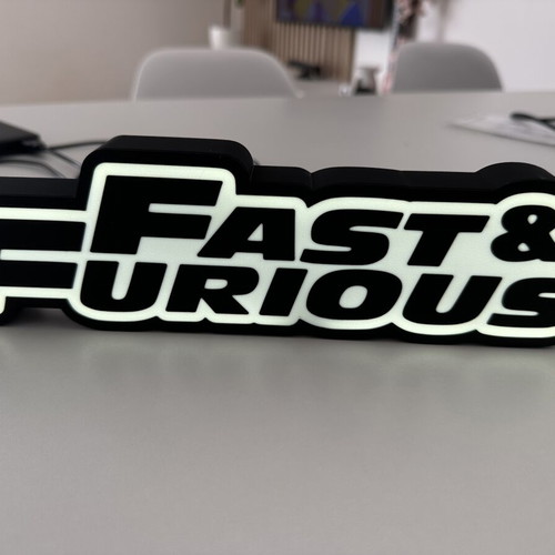 Fast & Furious lamp like new, USB powered, 25 cm