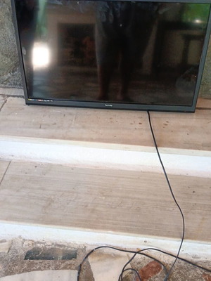 Technika 32" TV for spare parts