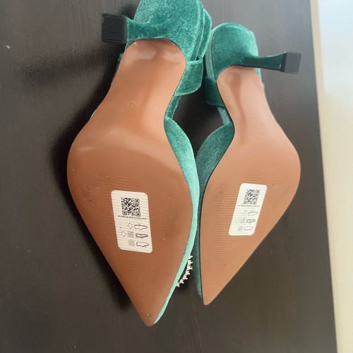High-heeled shoes new, size 38, green with jewel