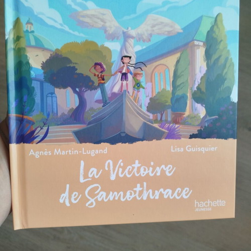 La Victoire de Samothrace children's book new, French