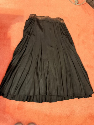 Fusion skirt like new, black, sizes S and M