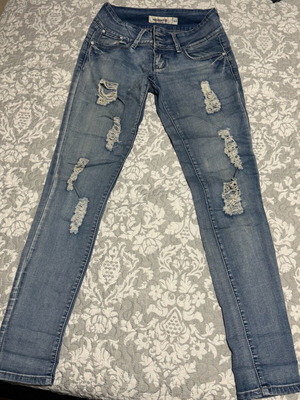 Jean pants like new, blue with rips, size 44