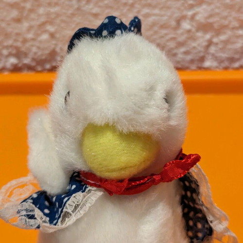 Plush duck doll like new
