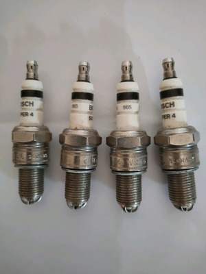 Bosch Super4 WR56 spark plug new for Lancia, Fiat, Alfa Romeo, Volvo