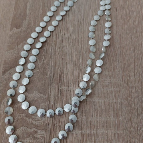 Women's necklace like new, silver color, double wrap design