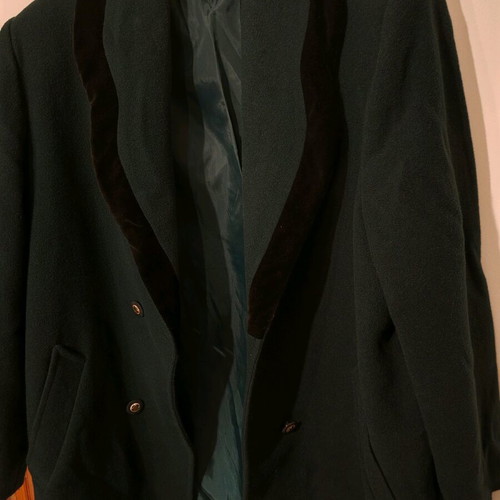 Women's coat like new, dark green, size 52