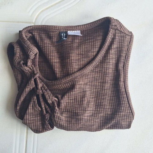 H&M Divided Brown Crop Top with Asymmetric Lace-Up Cut-Out Size S like new