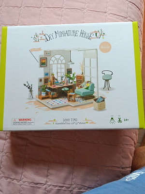 DIY miniature house kit scale 1:24