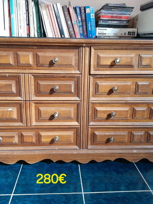 Chest of drawers used in excellent condition