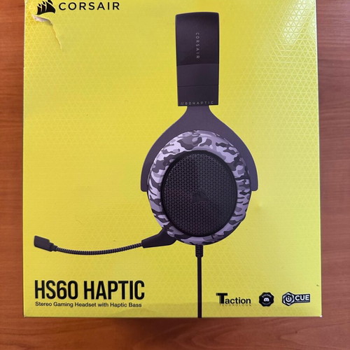 Corsair HS60 headphones used, wired with cable