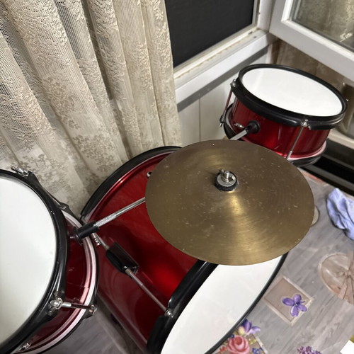 Children's drum set red, used, very good condition