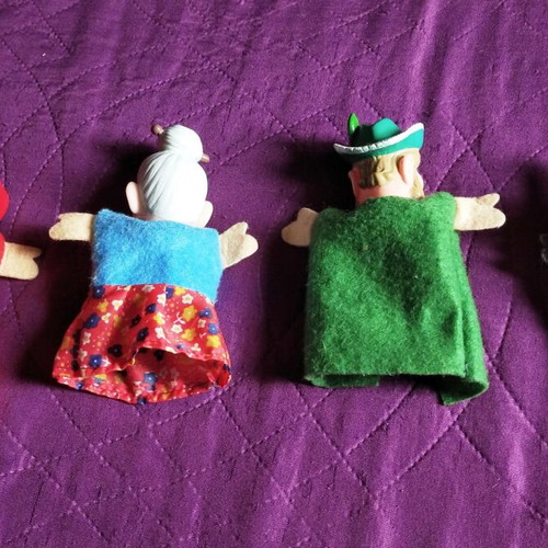 Finger puppets The story Red Riding Hood set of 4 like new