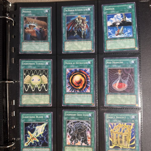 Yugioh Legendary Collection 2010 με Limited Edition κάρτες Αιγύπτιων Θεών σαν καινούργιο