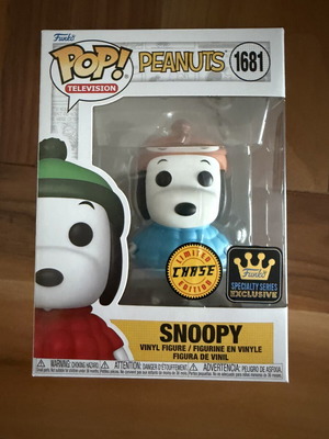 Funko Pop Snoopy Chase #1681 new in box