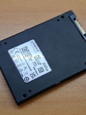 Kingston SKC600 512GB SSD like new, fast black series