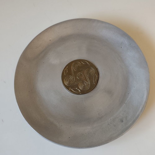 Aluminum and copper plate with brass Cycladic art inset, like new