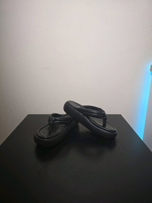 KMB Women's Slippers Black like new, leather platform