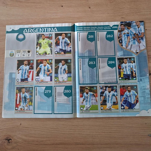 Road to Russia FIFA World Cup 2018 Panini Sticker Album like new