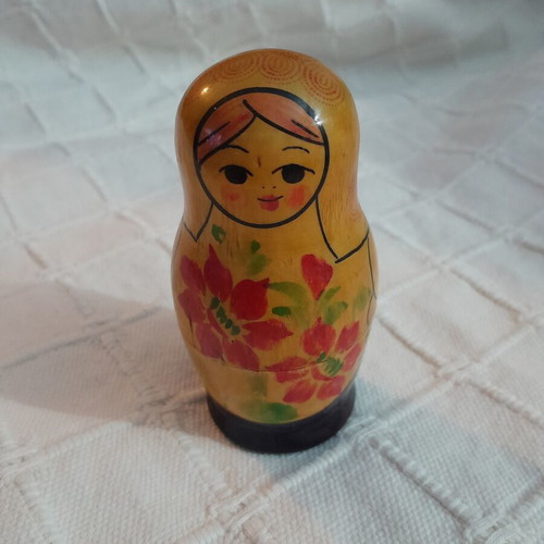 Russian Babushka Dolls set of 5 hand-painted wood like new