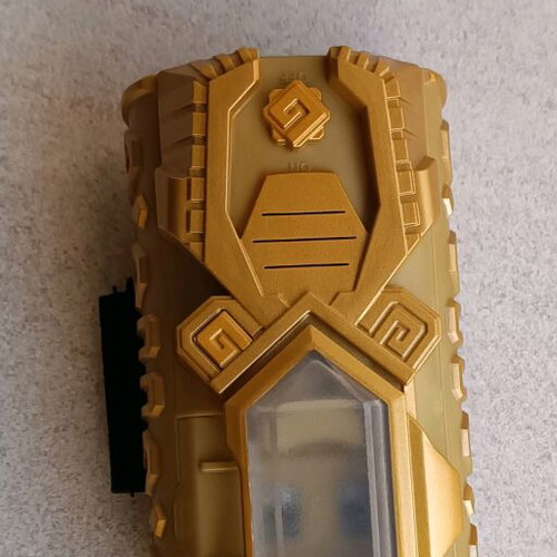 Giochi Preziosi Gormiti Elemental Bracer like new with lights and sounds