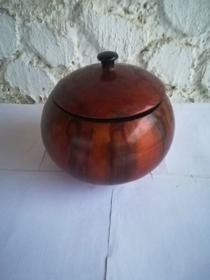 Decorative wooden tabletop bowl with lid new