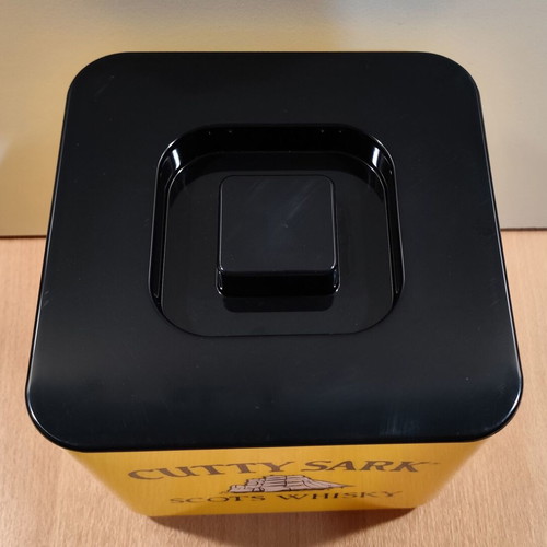 Cutty Sark Scots Whisky plastic promotional ice bucket like new