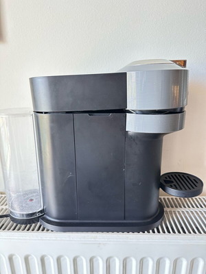 Καφετιέρα Delonghi Vertuo μεταχειρισμένη σε άριστη κατάσταση