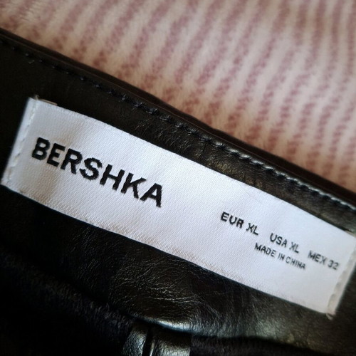Bershka leather skirt black size XL like new