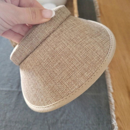 Hat like new, size S, beige