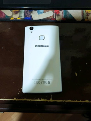 Doogee X5 Max Pro smartphone used, no battery, not powering on