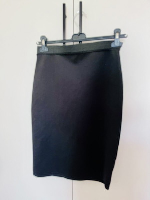 Pencil skirt μαύρη, μέγεθος S, σαν καινούργιο