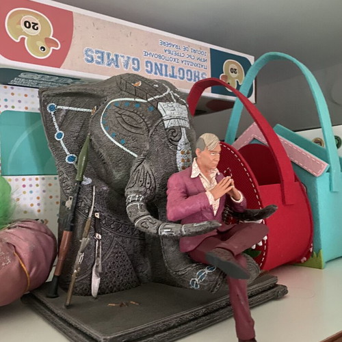 Far Cry 4 statue in excellent condition
