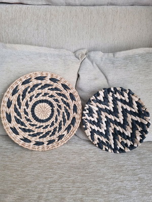 Boho woven decorative plates set like new (2 pcs)