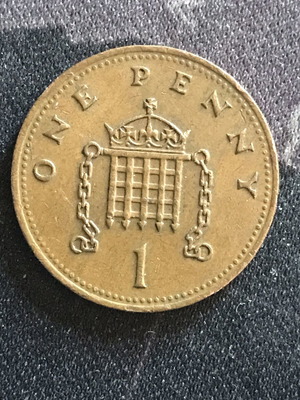 One Penny Coin 1990 England like new