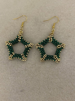 Handmade Star Earrings with TOHO Treasure 11/0 Beads Green and Gold
