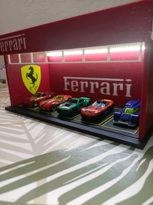 Ferrari Car Parking Diorama 1:64 New, illuminated