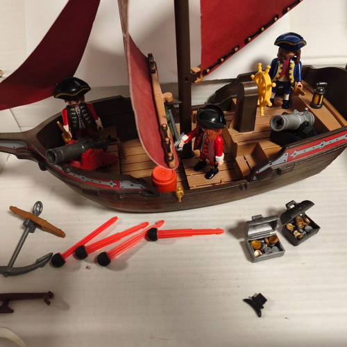 Playmobil English Ship with Pirates and Officers, like new
