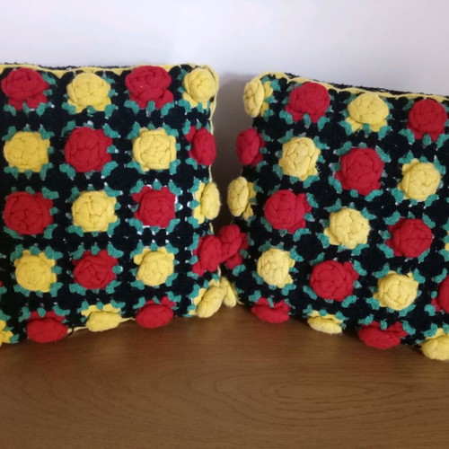Vintage handmade knitted pillows set of 2 like new