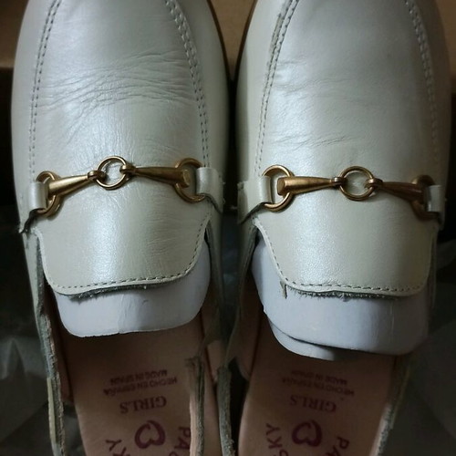 Pablosky children's closed shoes new, white and beige, size 32