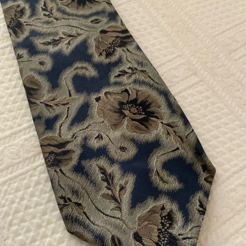 Prochownick tie 100% silk new in excellent condition