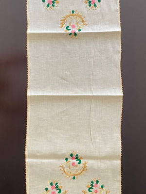 Vintage handmade embroidered table runner 115×41 cm