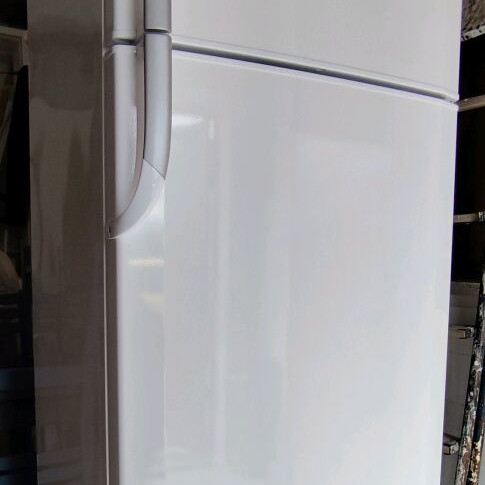 Beko refrigerator like new, dimensions H173xW70xD60