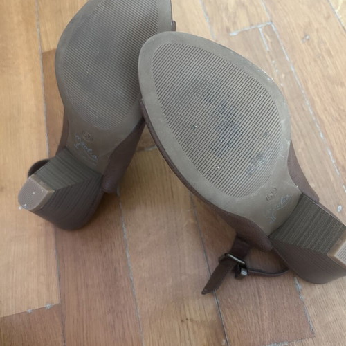 Marks & Spencer brown sandals like new, size 39