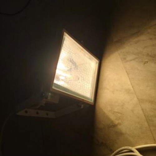 Iodine Halogen Floodlight XT-500 500W used with lamp and 4m cable