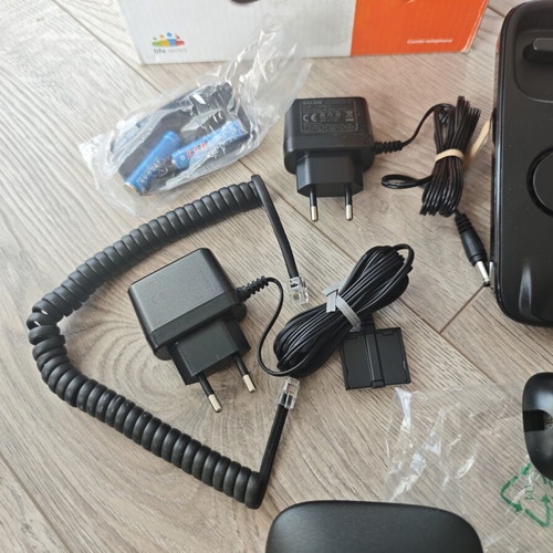 Gigaset Easy Combo DL780 Plus Home Phone and Cordless Handset New