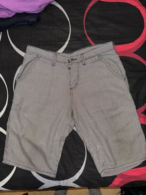 Horsefeathers men's checkered black and white bermuda shorts like new