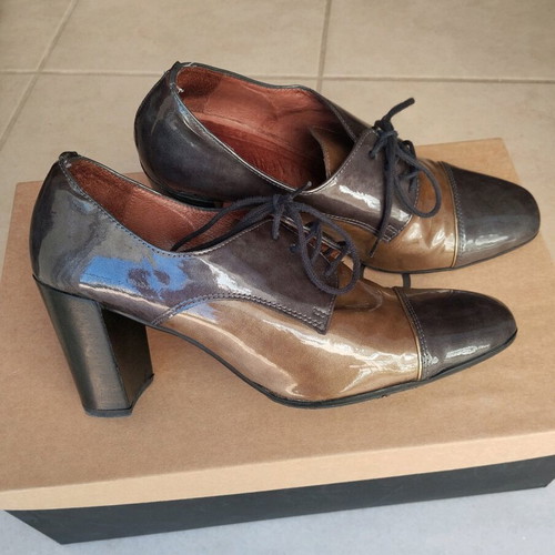Hispanitas heels like new, leather patent in lead and dark brown