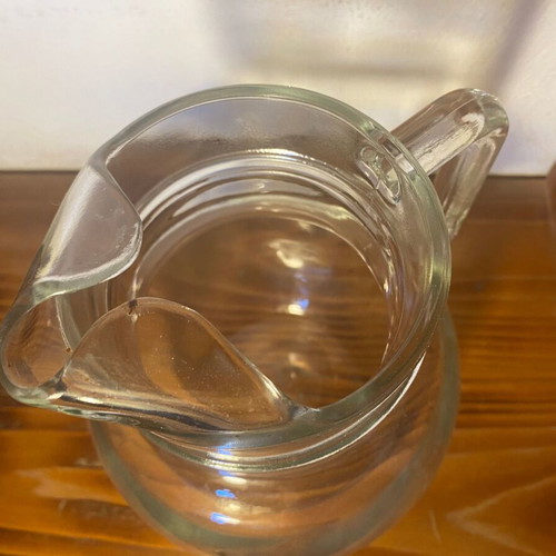 Glass Water Wine Pitcher like new, 1lt capacity, heavy thick glass