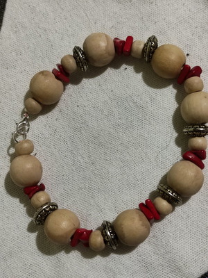 Handmade bracelet beige and red like new